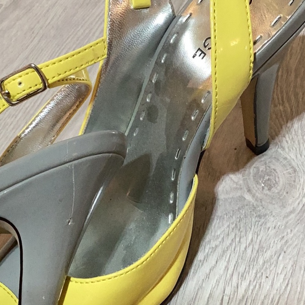 George Heels - Picture 5 of 5